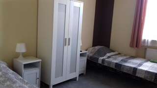 Хостелы Noclegi - Pokoje KING Дравско-Поморске Двухместный номер с 2 отдельными кроватями и ванной комнатой-2